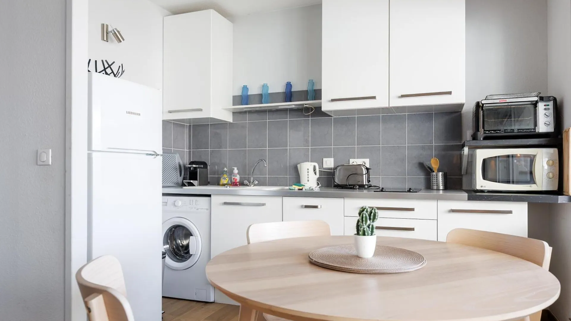 Lerins Appartement Renove Ideal Famille Plages De Juan Les Pins A 200M Tout Confort & Parking Antibes